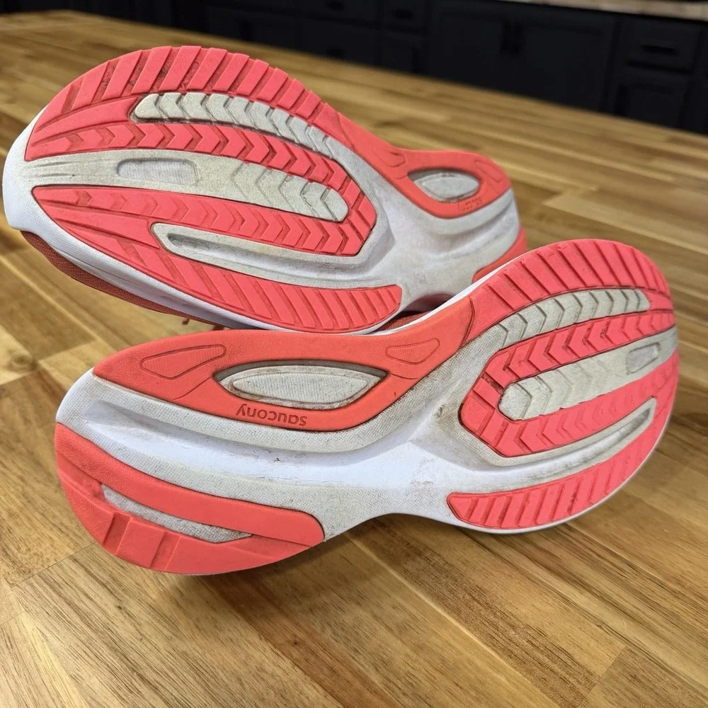 Saucony Women's Guide 15 Running Shoes, Sunstone/Night Size 8.5